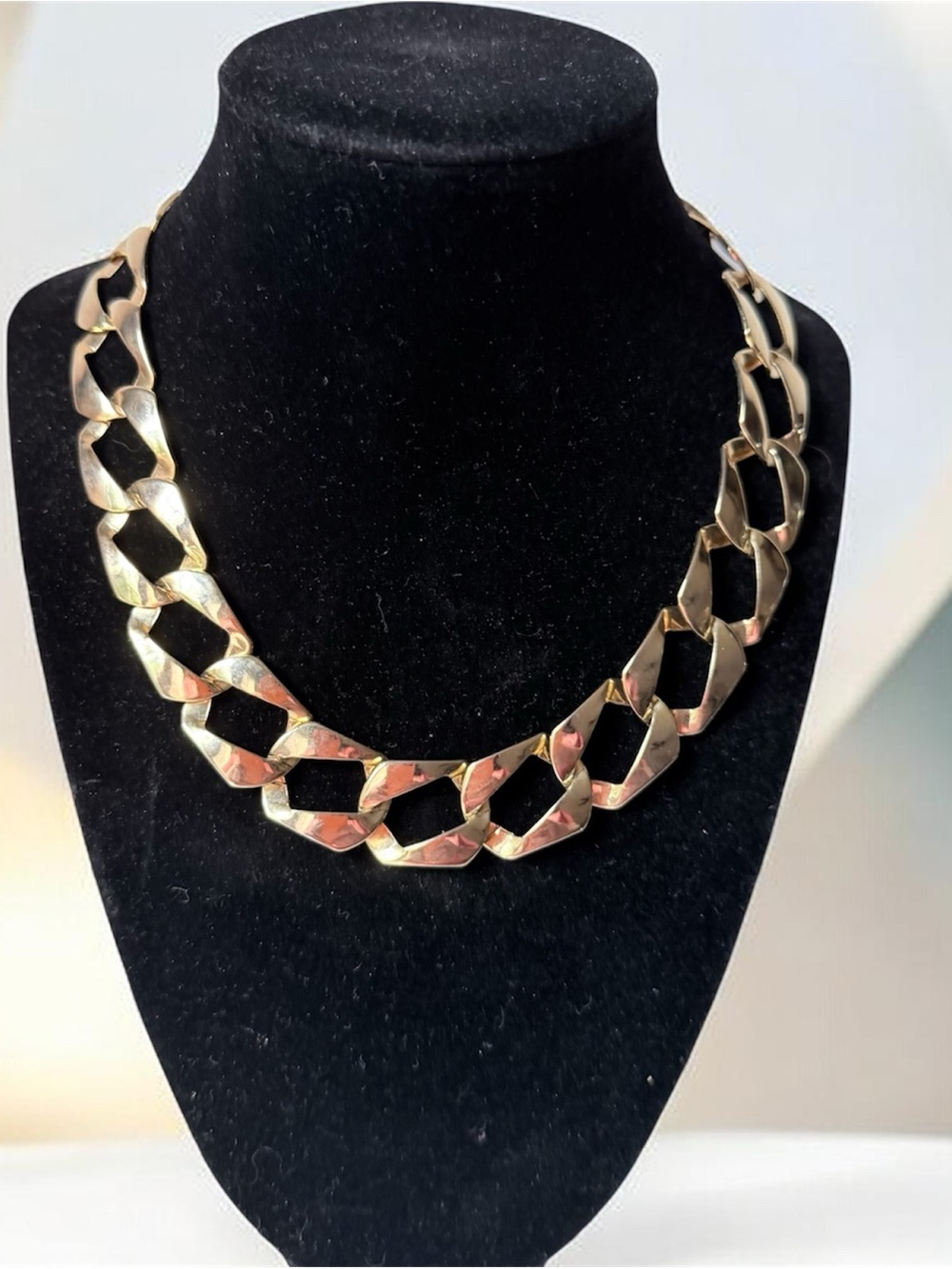 Chunky open-link geometric statement necklace.Era: Popular in the 1980-90